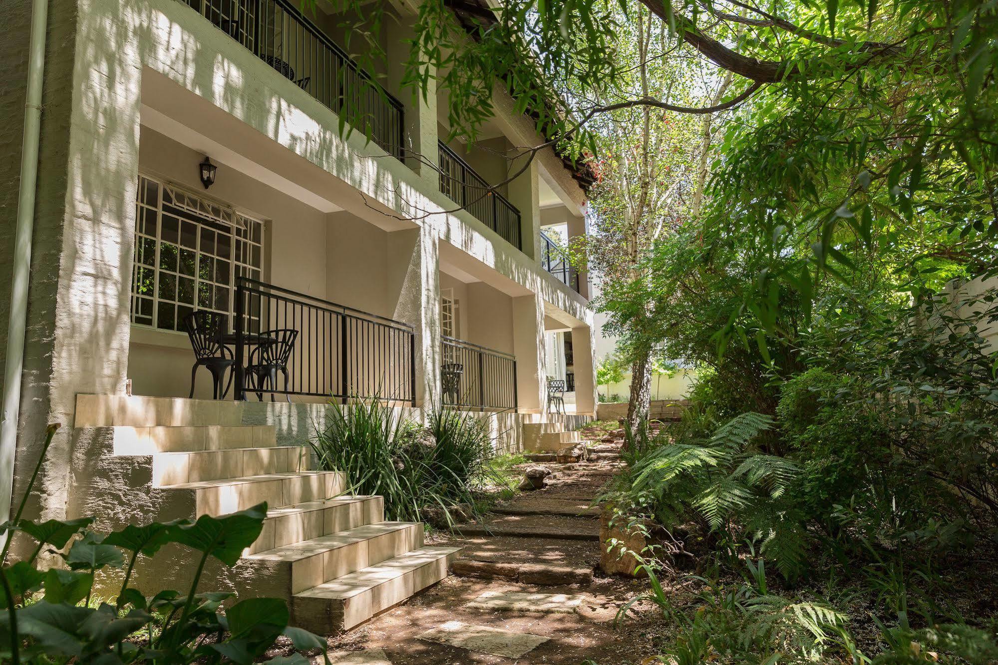 La Vieille Ferme Hotel Johannesburg Exterior foto